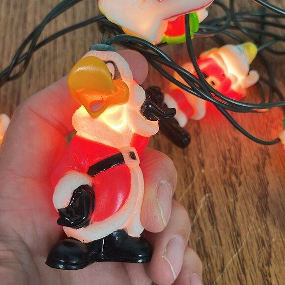 Warner Brothers 10 lights Christmas String Bugs Daffy Marvin & Lola 3d shapes - Picture 4 of 9